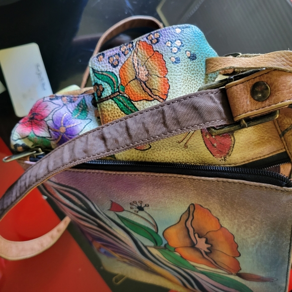 Anuschka leather crossbody - Picture 4 of 10